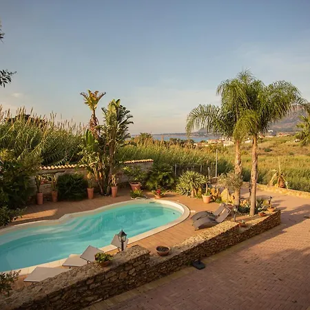 Dorotea Con Piscina Villa