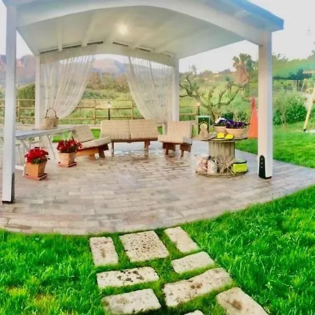 Dorotea Con Piscina Trappeto (Sicily)